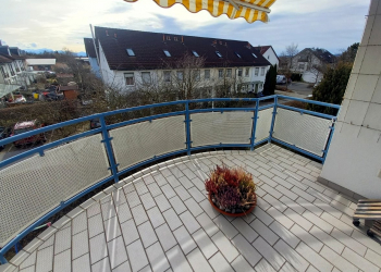 Suedbalkon-mit-Bergblick